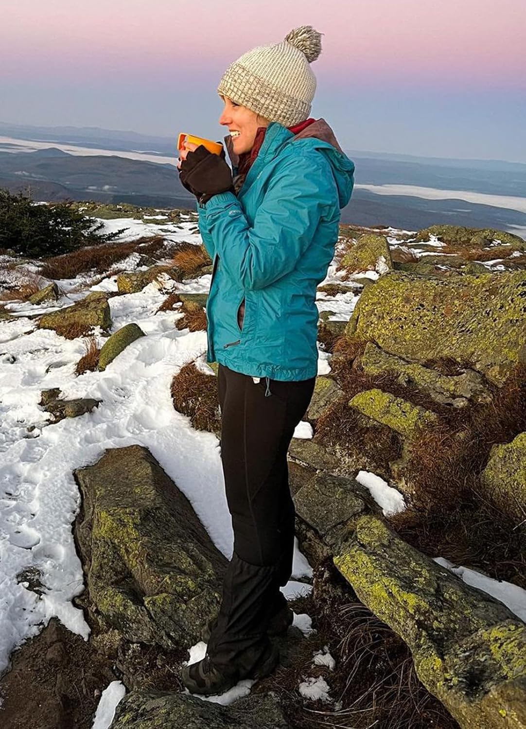 baleaf fleece-lined leggings worn on a cold-weather hike